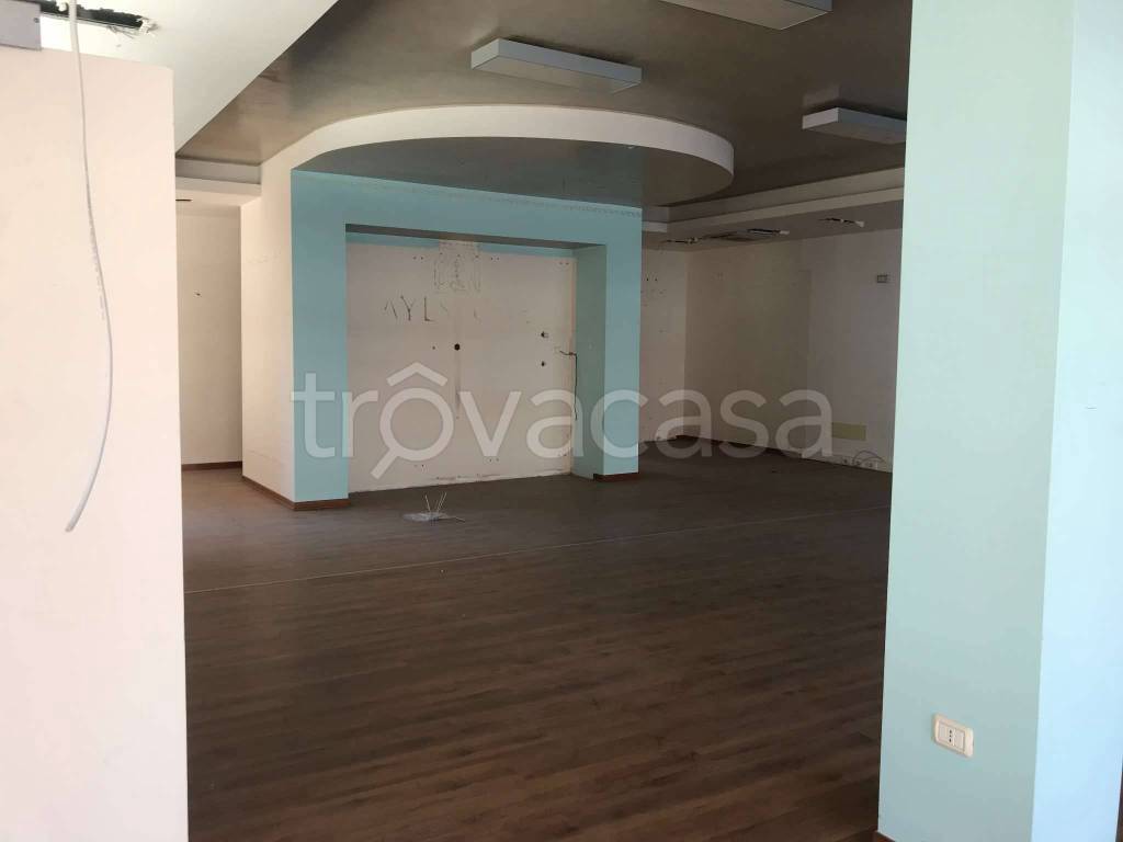 negozio in vendita a Viadana