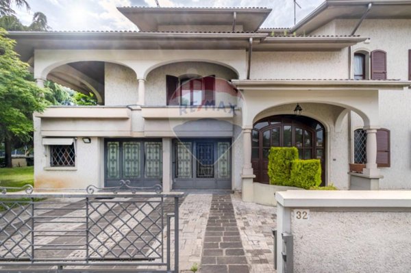 casa indipendente in vendita a Viadana
