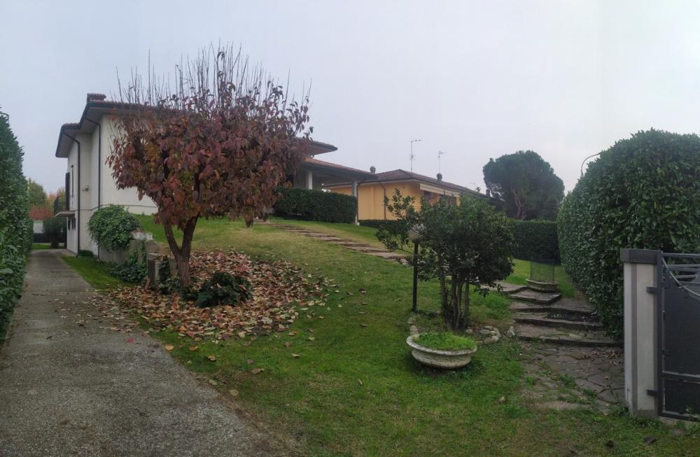 casa indipendente in vendita a Viadana