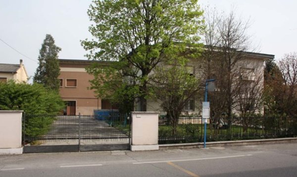 casa indipendente in vendita a Viadana
