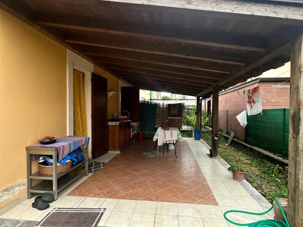 casa indipendente in vendita a Viadana
