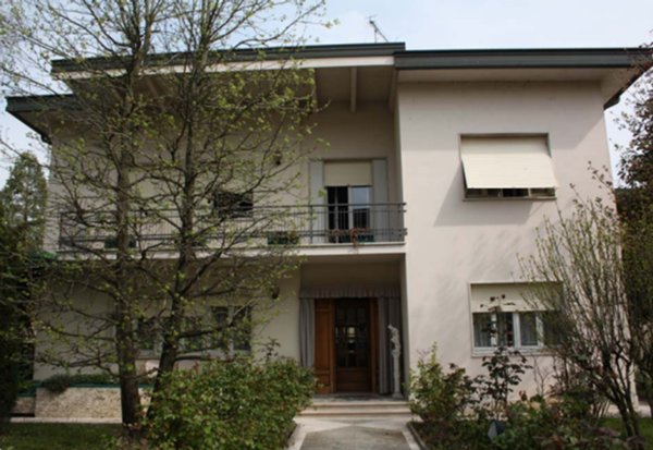 casa indipendente in vendita a Viadana in zona Cogozzo