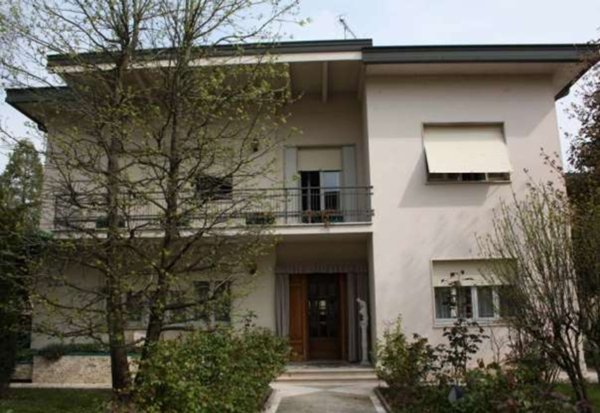 casa indipendente in vendita a Viadana in zona Cogozzo