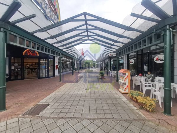 negozio in vendita a Viadana