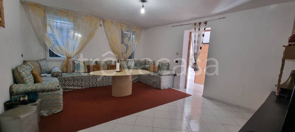 casa indipendente in vendita a Viadana