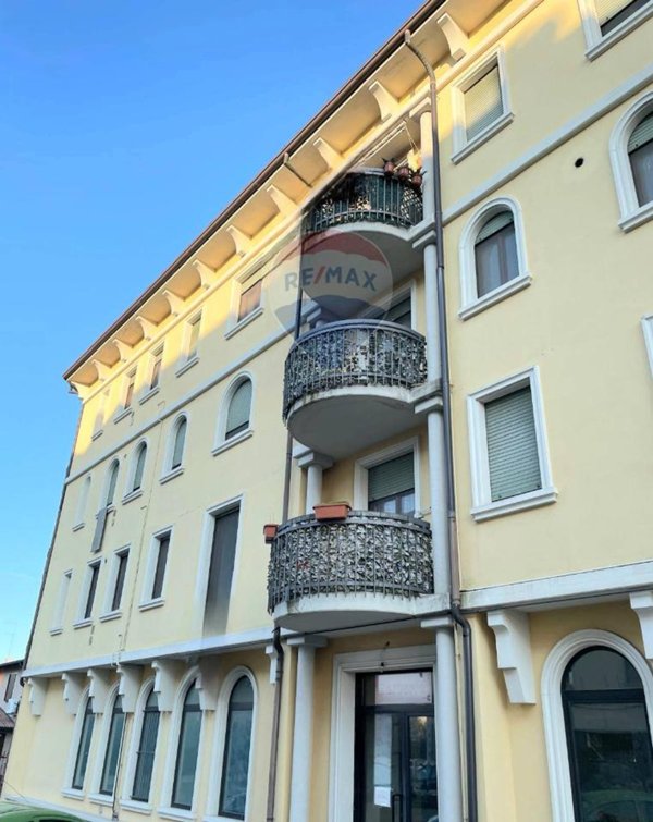 appartamento in vendita a Viadana in zona Cicognara