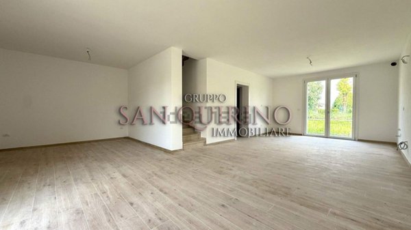 casa indipendente in vendita a Viadana