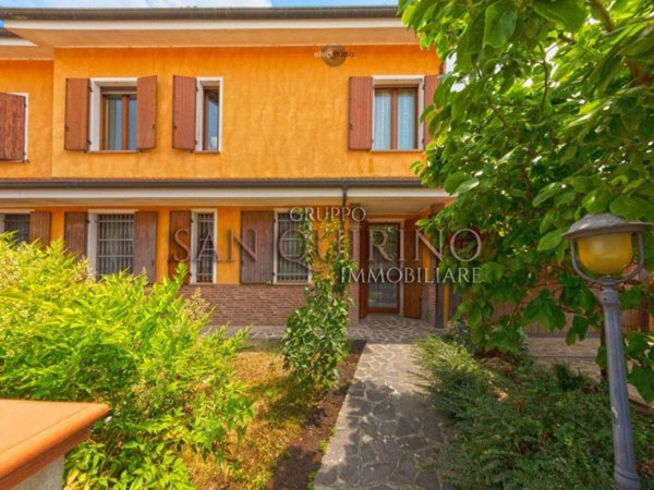 casa indipendente in vendita a Viadana in zona Casaletto