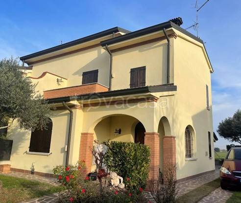 casa indipendente in vendita a Viadana