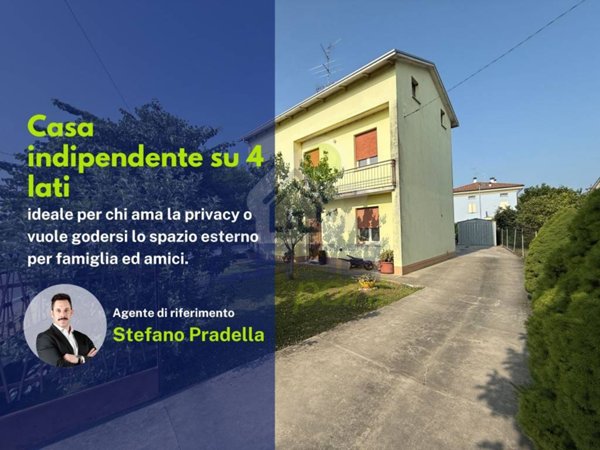 casa indipendente in vendita a Viadana in zona San Matteo
