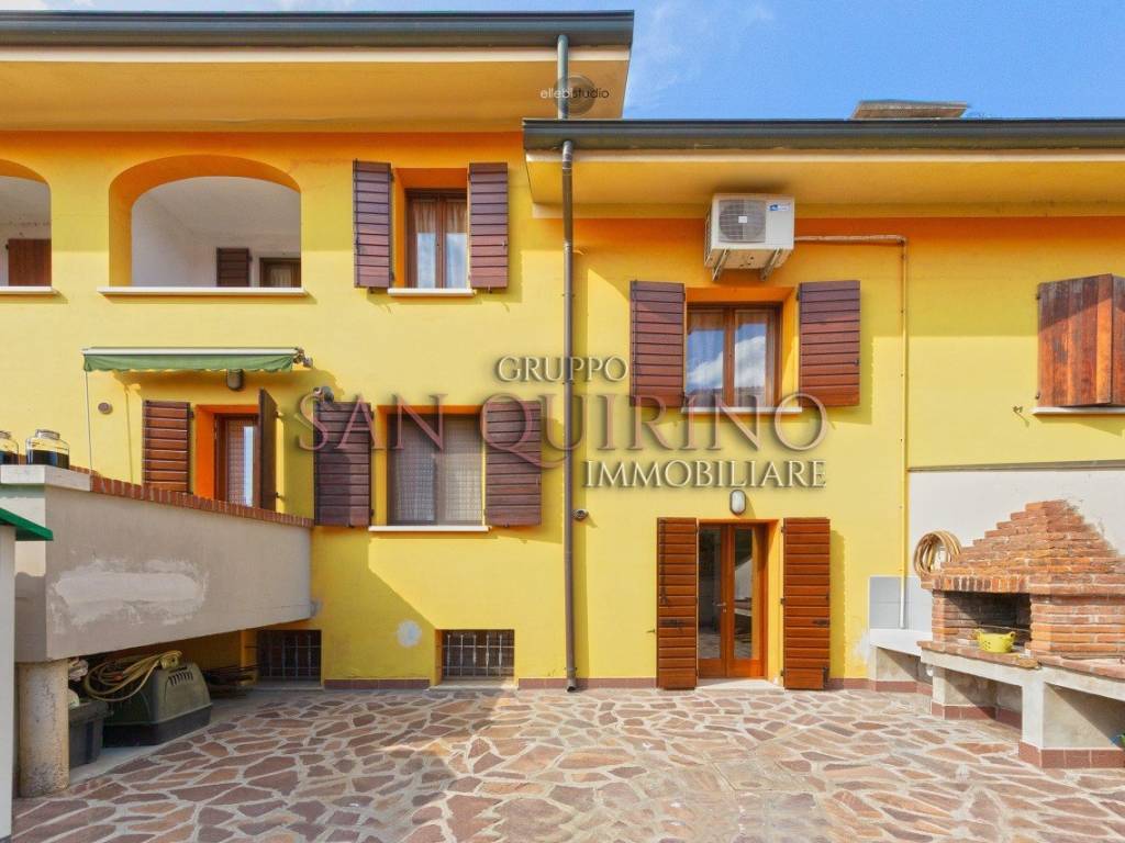 casa indipendente in vendita a Viadana in zona Cogozzo