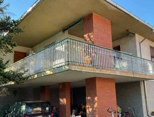 casa indipendente in vendita a Viadana