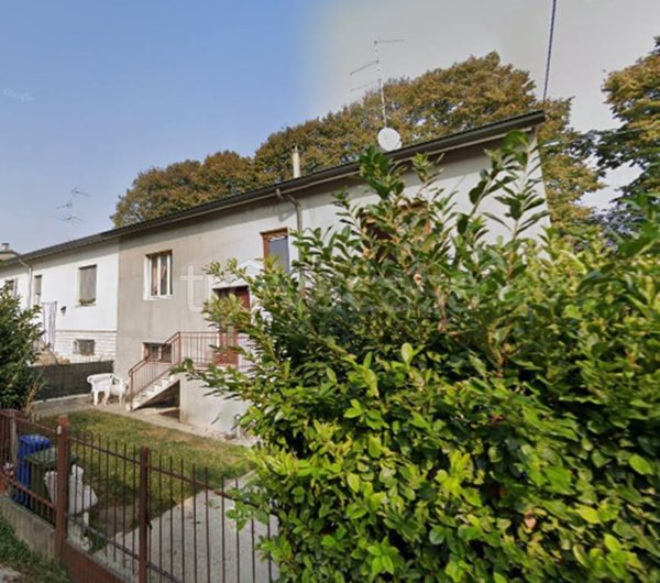 casa indipendente in vendita a Viadana