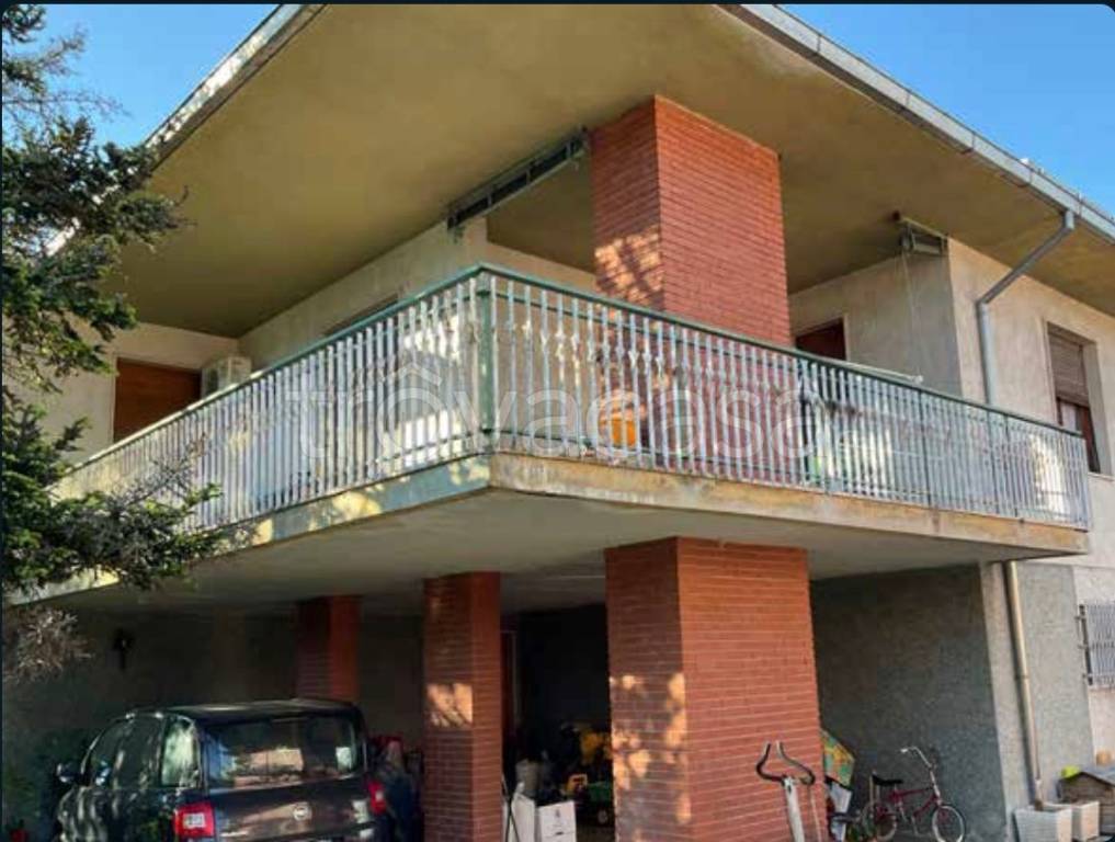 casa indipendente in vendita a Viadana