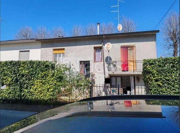 casa indipendente in vendita a Viadana