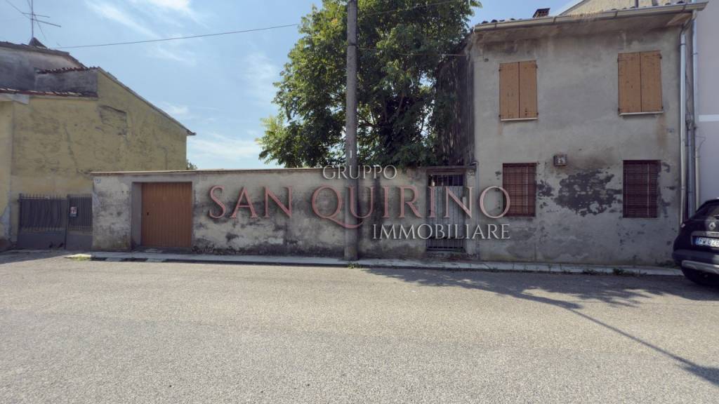 casa indipendente in vendita a Viadana
