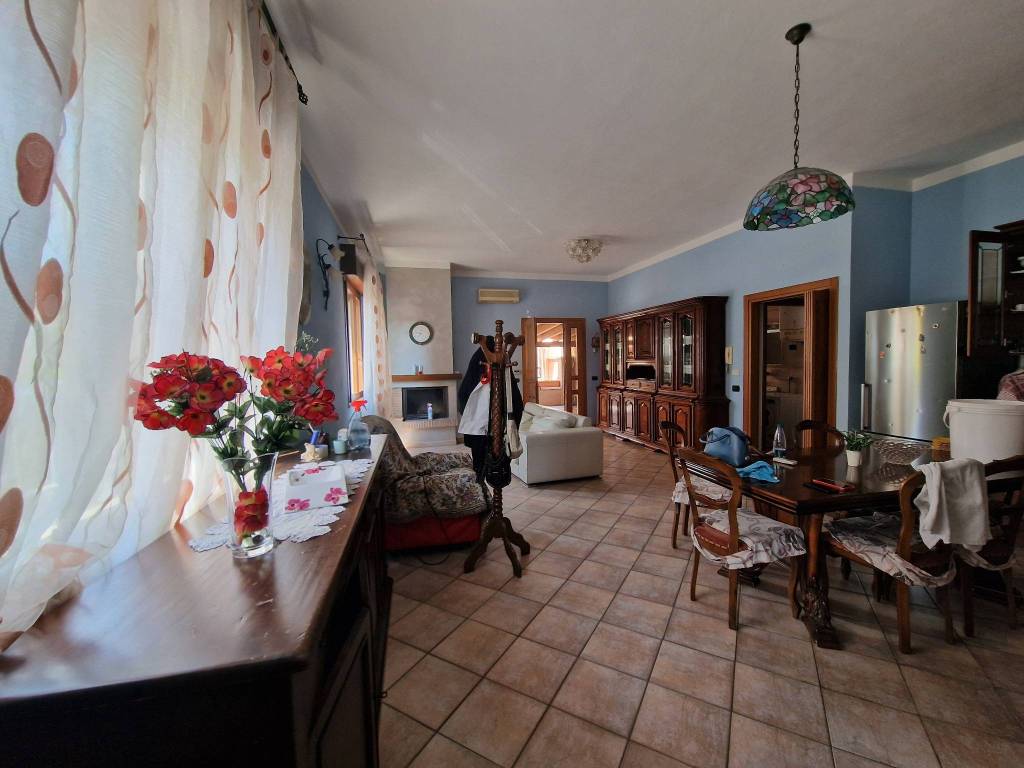 casa indipendente in vendita a Viadana