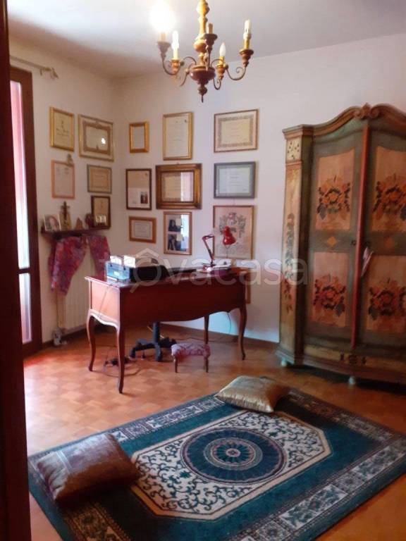 casa indipendente in vendita a Viadana