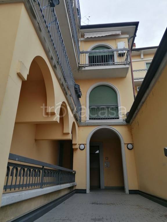appartamento in vendita a Viadana in zona Cicognara