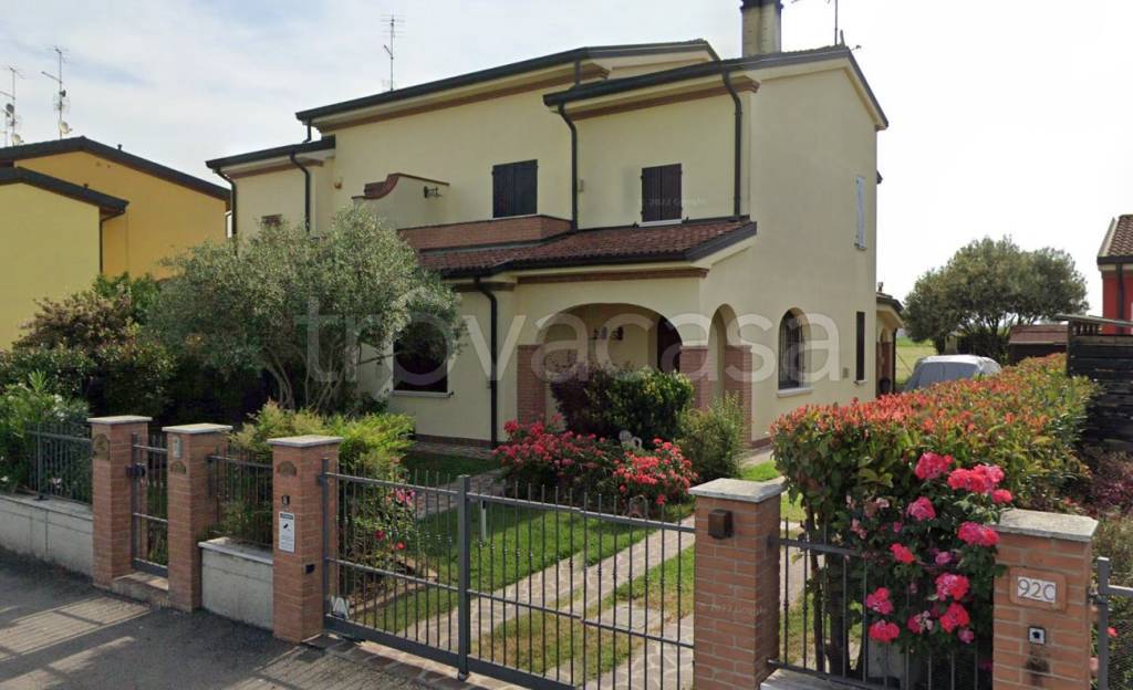 casa indipendente in vendita a Viadana