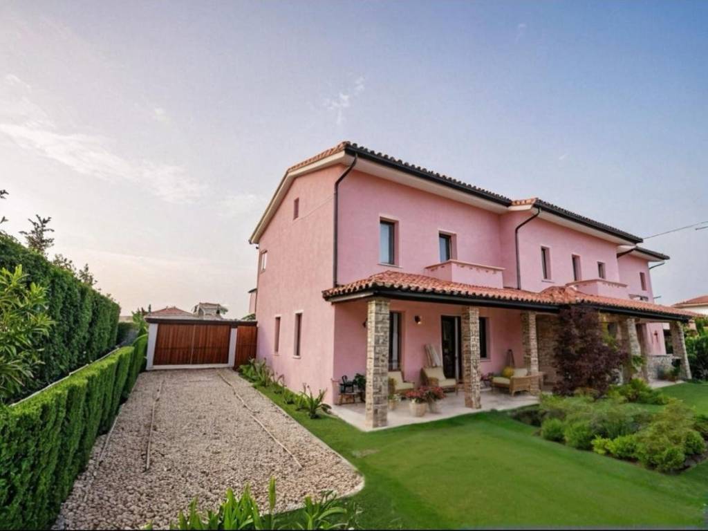 casa indipendente in vendita a Viadana in zona Casaletto