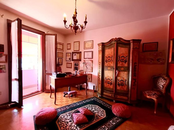 casa indipendente in vendita a Viadana