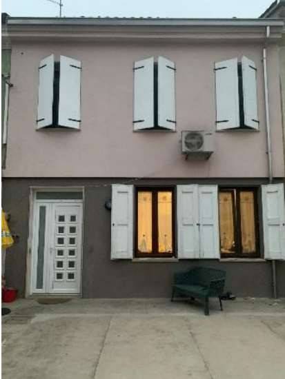 casa indipendente in vendita a Viadana