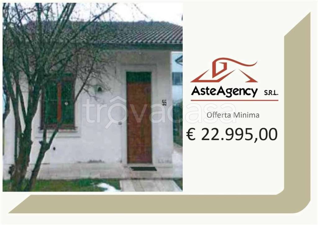 casa indipendente in vendita a Viadana