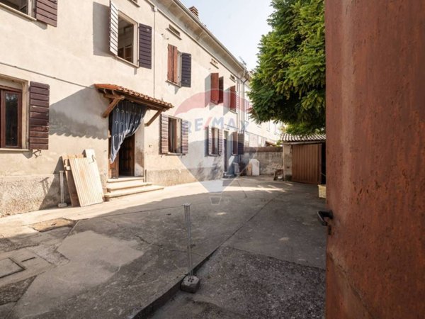 casa indipendente in vendita a Viadana in zona Cizzolo