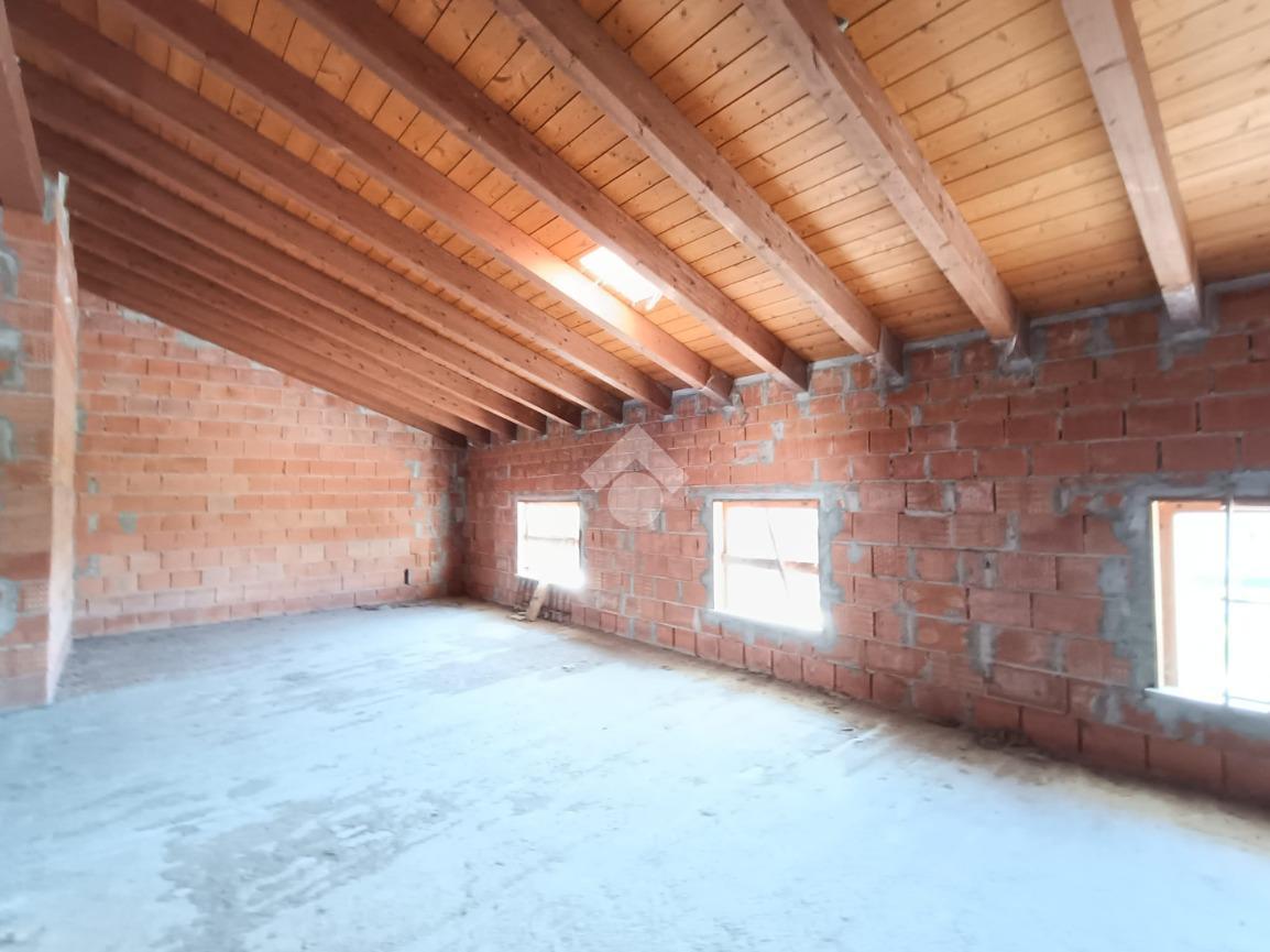 casa indipendente in vendita a Viadana