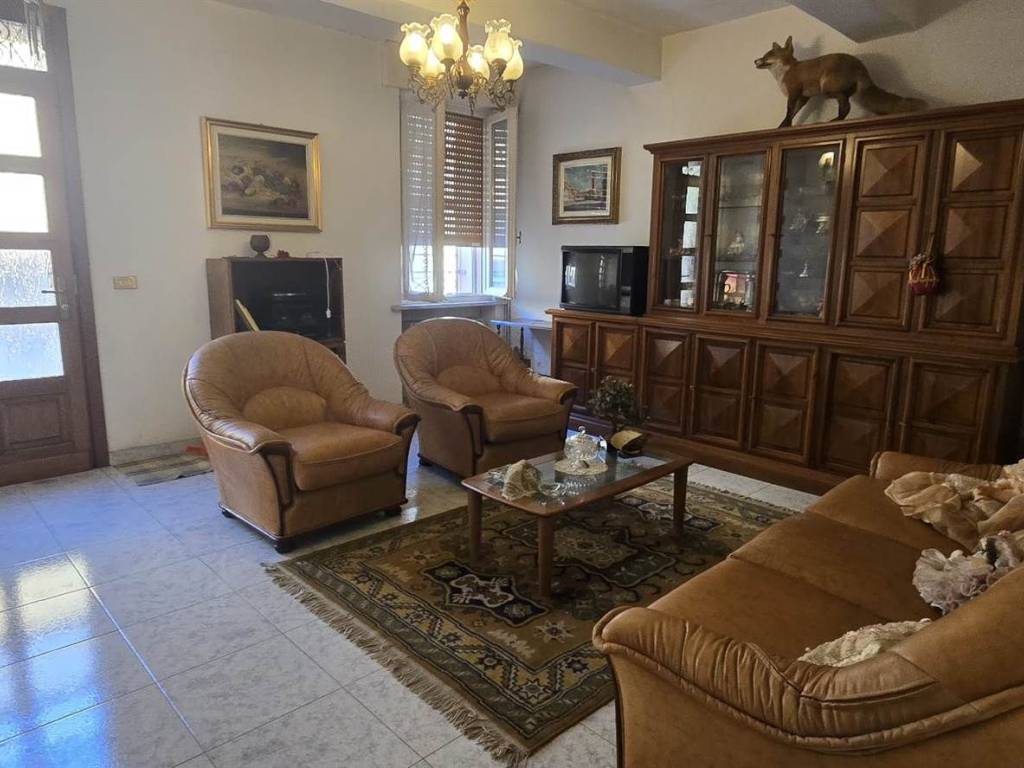 casa indipendente in vendita a Viadana in zona San Matteo