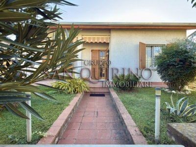 casa indipendente in vendita a Viadana