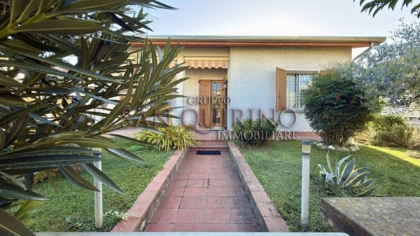 casa indipendente in vendita a Viadana