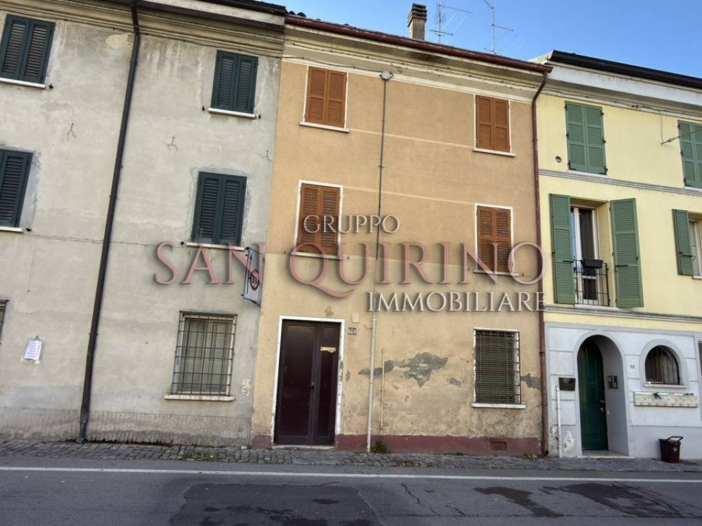 casa indipendente in vendita a Viadana