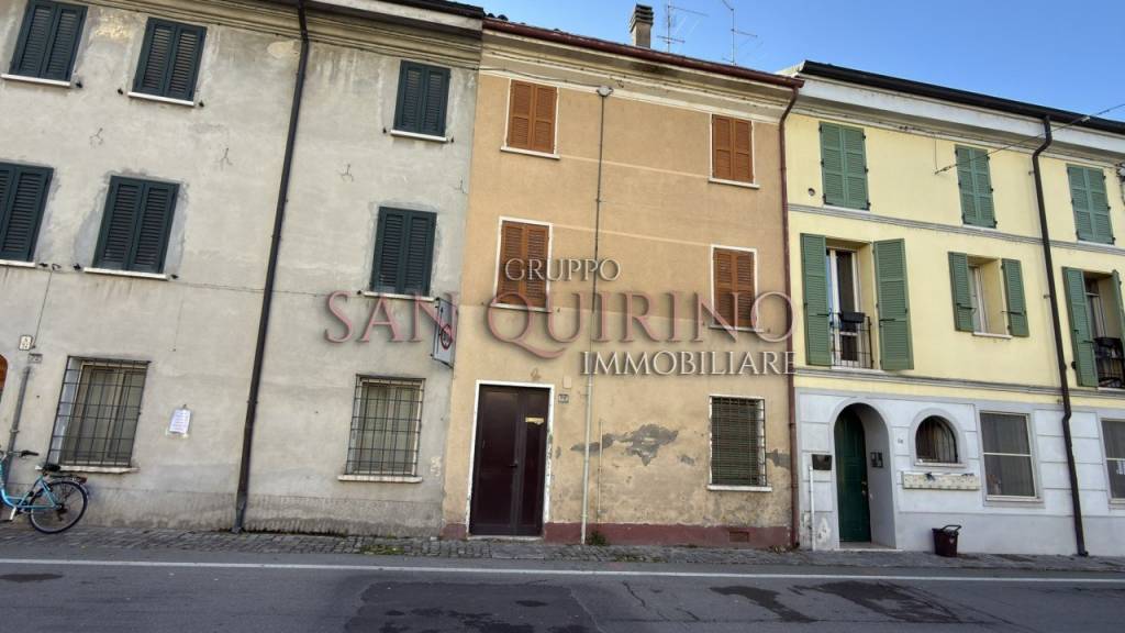 casa indipendente in vendita a Viadana