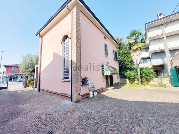 casa indipendente in vendita a Viadana