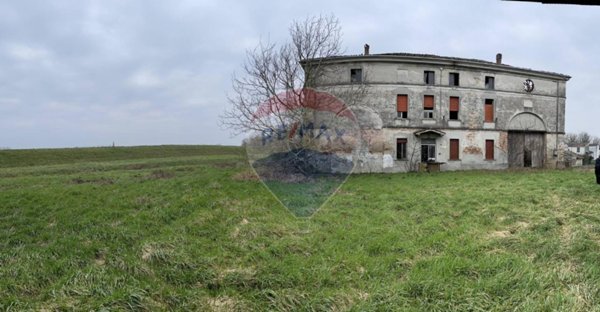 terreno edificabile in vendita a Viadana in zona Sabbioni