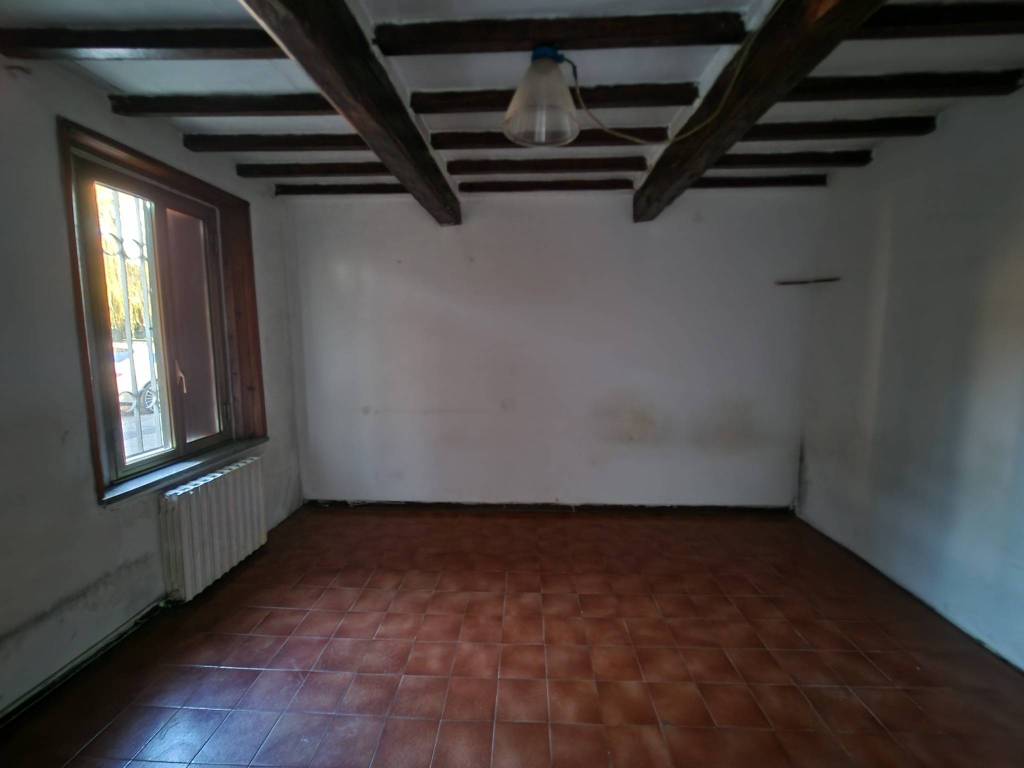 casa indipendente in vendita a Viadana in zona Buzzoletto