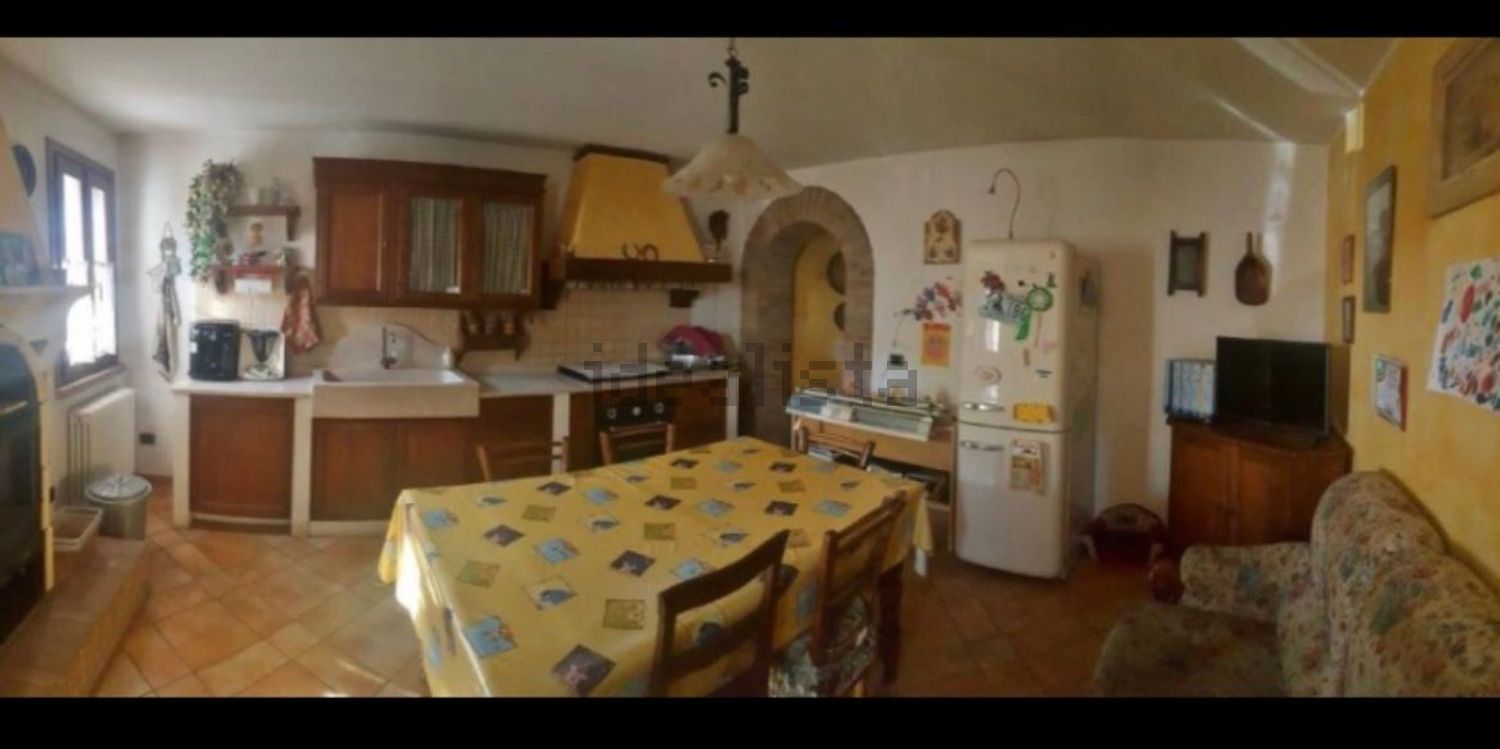 casale in vendita a Viadana