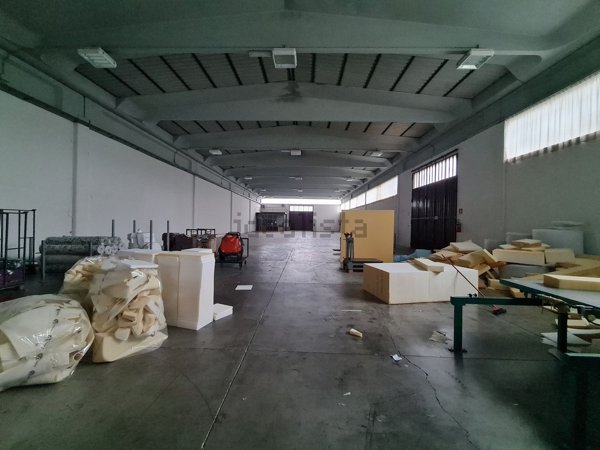 capannone in vendita a Viadana in zona Cicognara