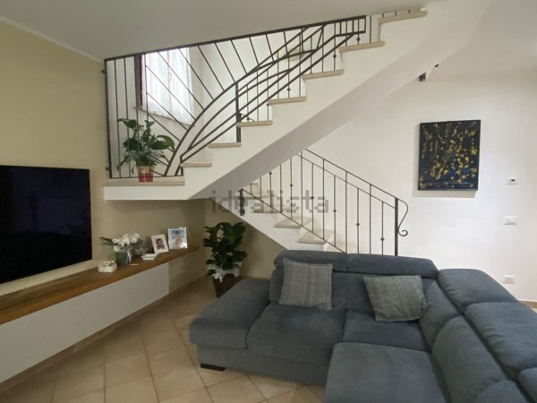 casa indipendente in vendita a Viadana