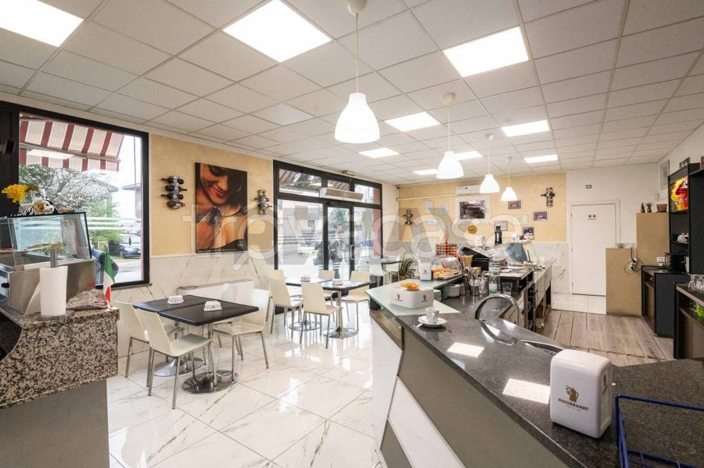 negozio in vendita a Viadana in zona Casaletto