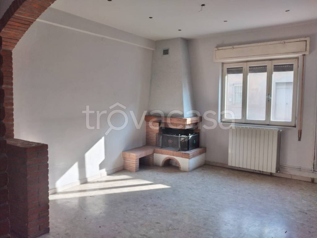 casa indipendente in vendita a Viadana