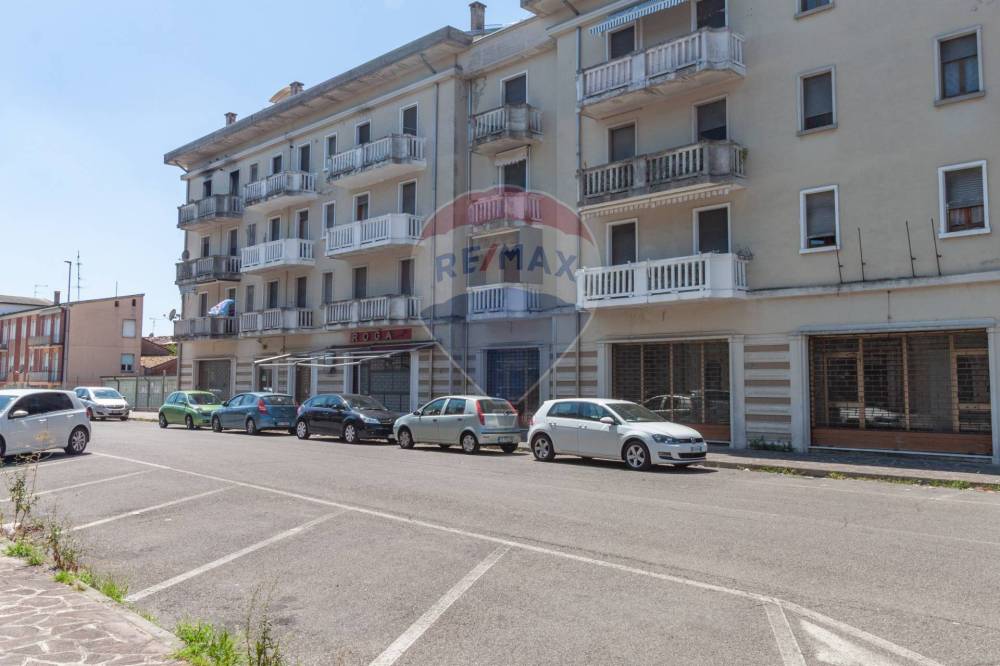 appartamento in vendita a Viadana in zona Cicognara