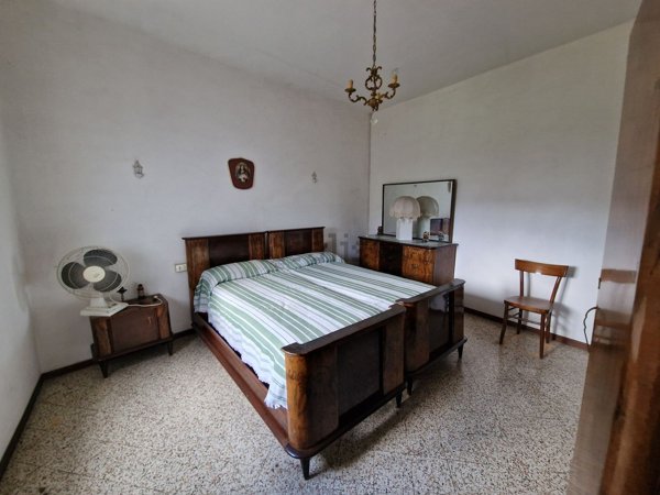 casa indipendente in vendita a Viadana in zona Sabbioni