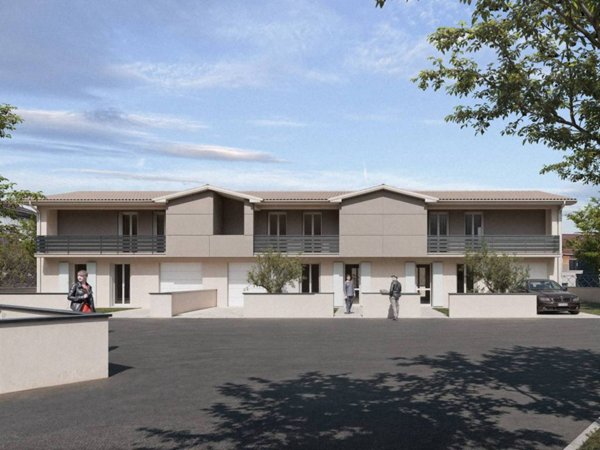 casa indipendente in vendita a Viadana