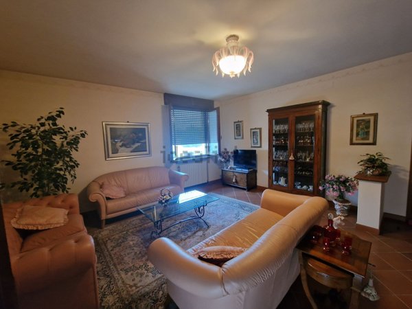 casa indipendente in vendita a Viadana