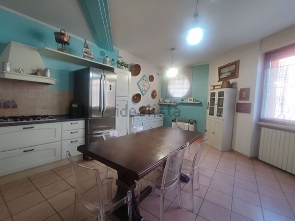 casa indipendente in vendita a Viadana