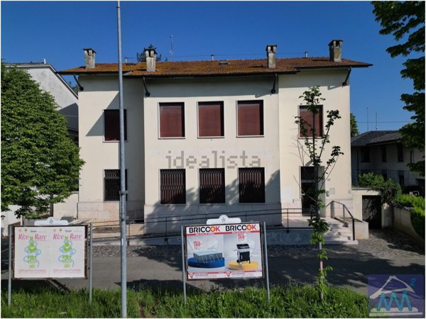 casa indipendente in vendita a Viadana