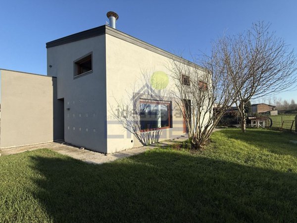 casa indipendente in vendita a Viadana in zona Cizzolo